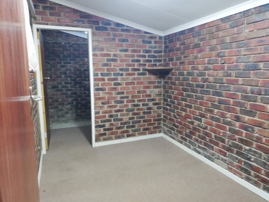 2 Bedroom Property for Sale in Klerksdorp Rural North West